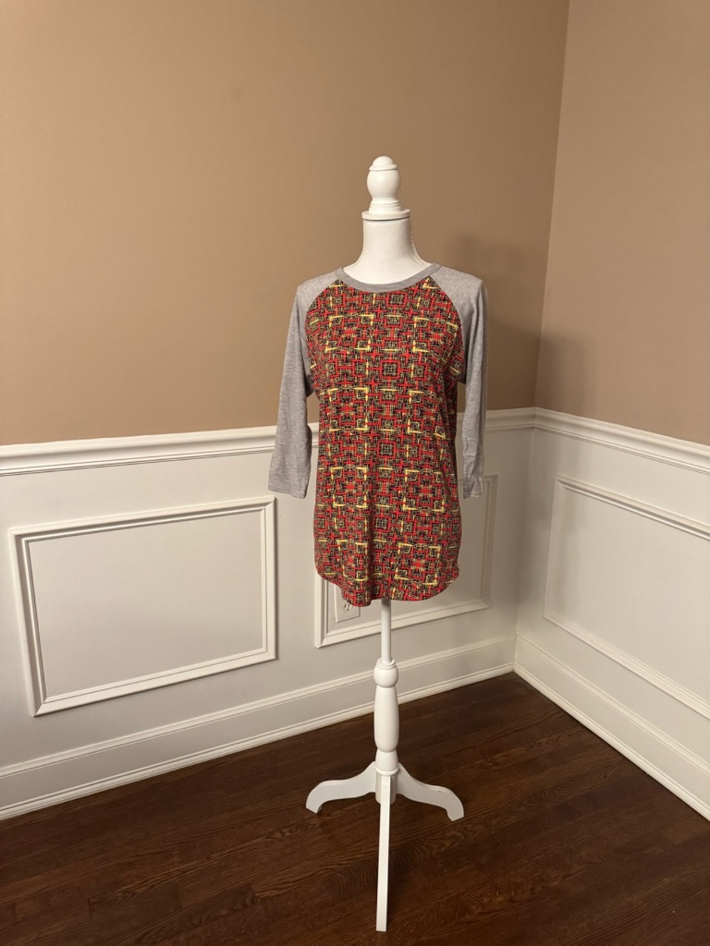 LuLaRoe Randy Raglan Tee - Red/Yellow Geometric Grid Print - Size Small - Picture 2 of 9